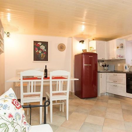 Holiday Home Smokovec Врбник Екстер'єр фото