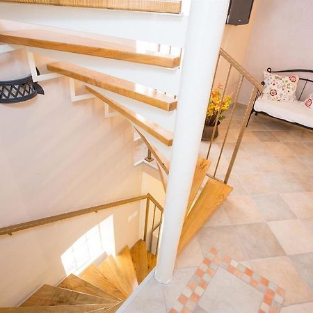 Holiday Home Smokovec Врбник Екстер'єр фото