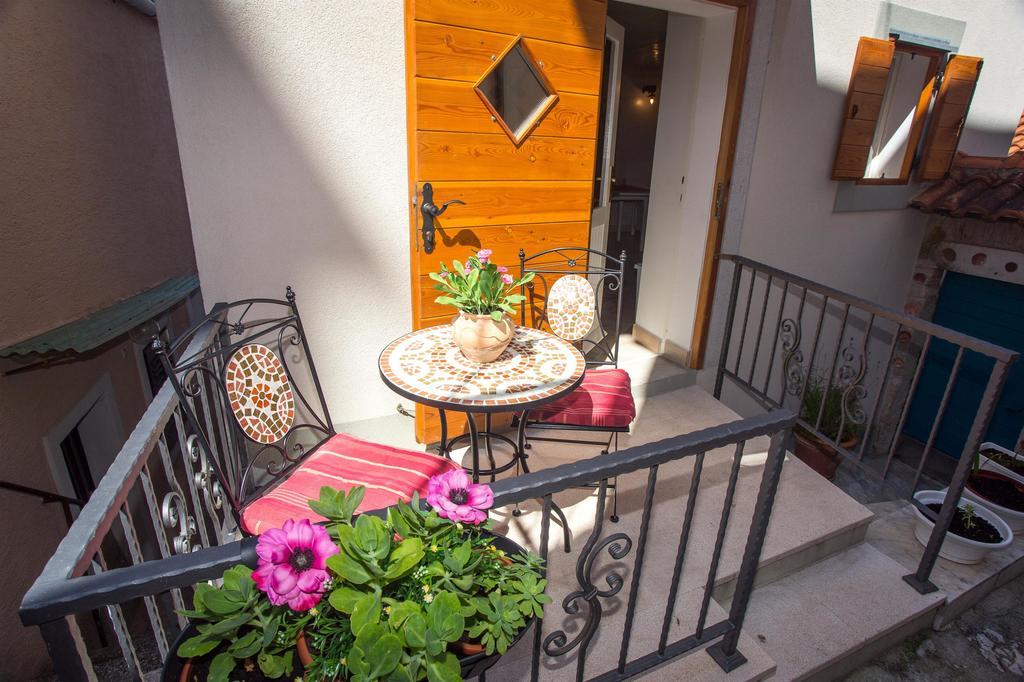 Holiday Home Smokovec Врбник Екстер'єр фото